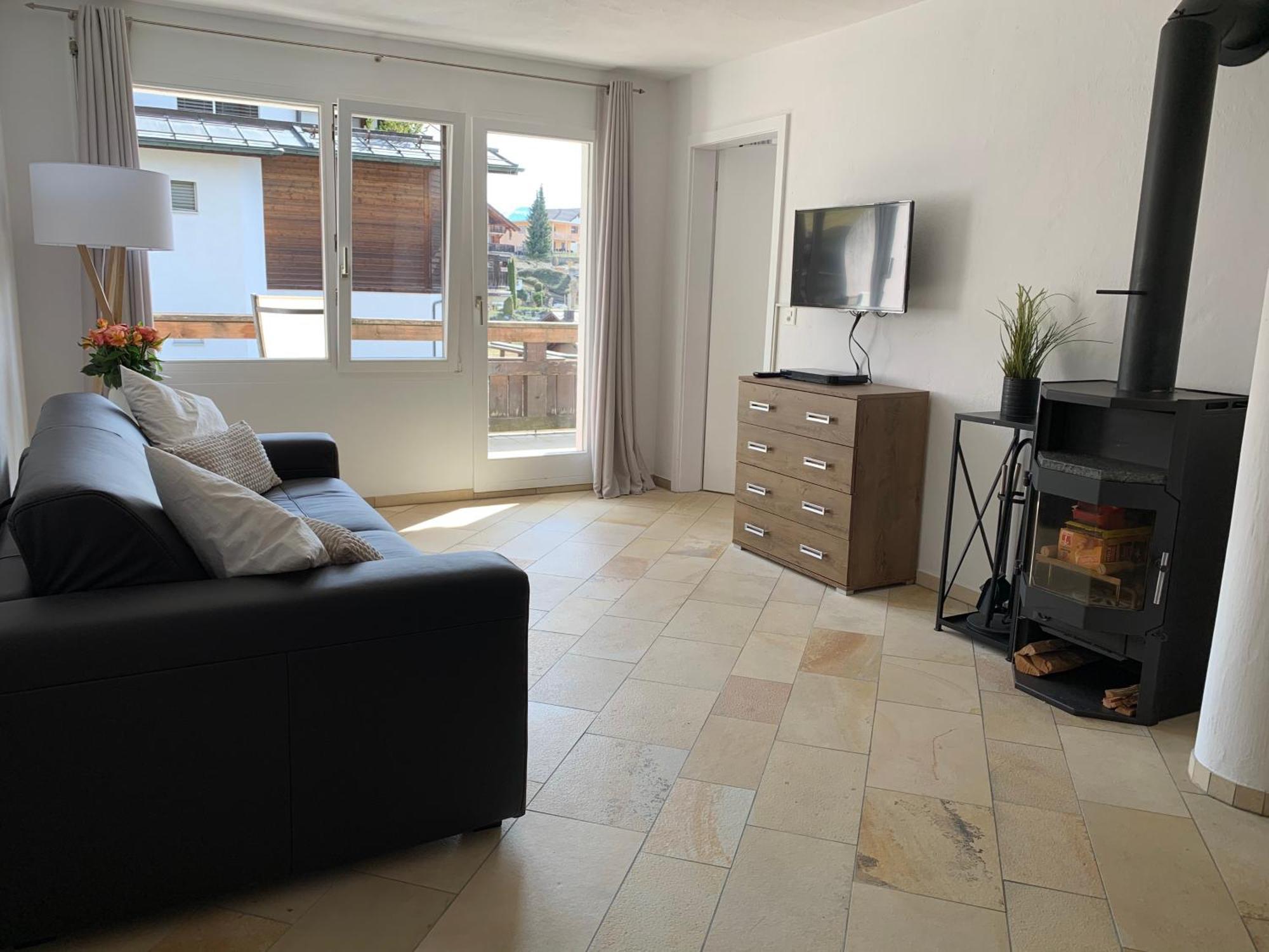 Apartment Near Laax Lake ภายนอก รูปภาพ